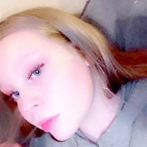 Meet your Posher, Madeline